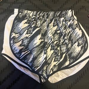 WOMEN NIKE ATHLETIC RUNNING SHORTS